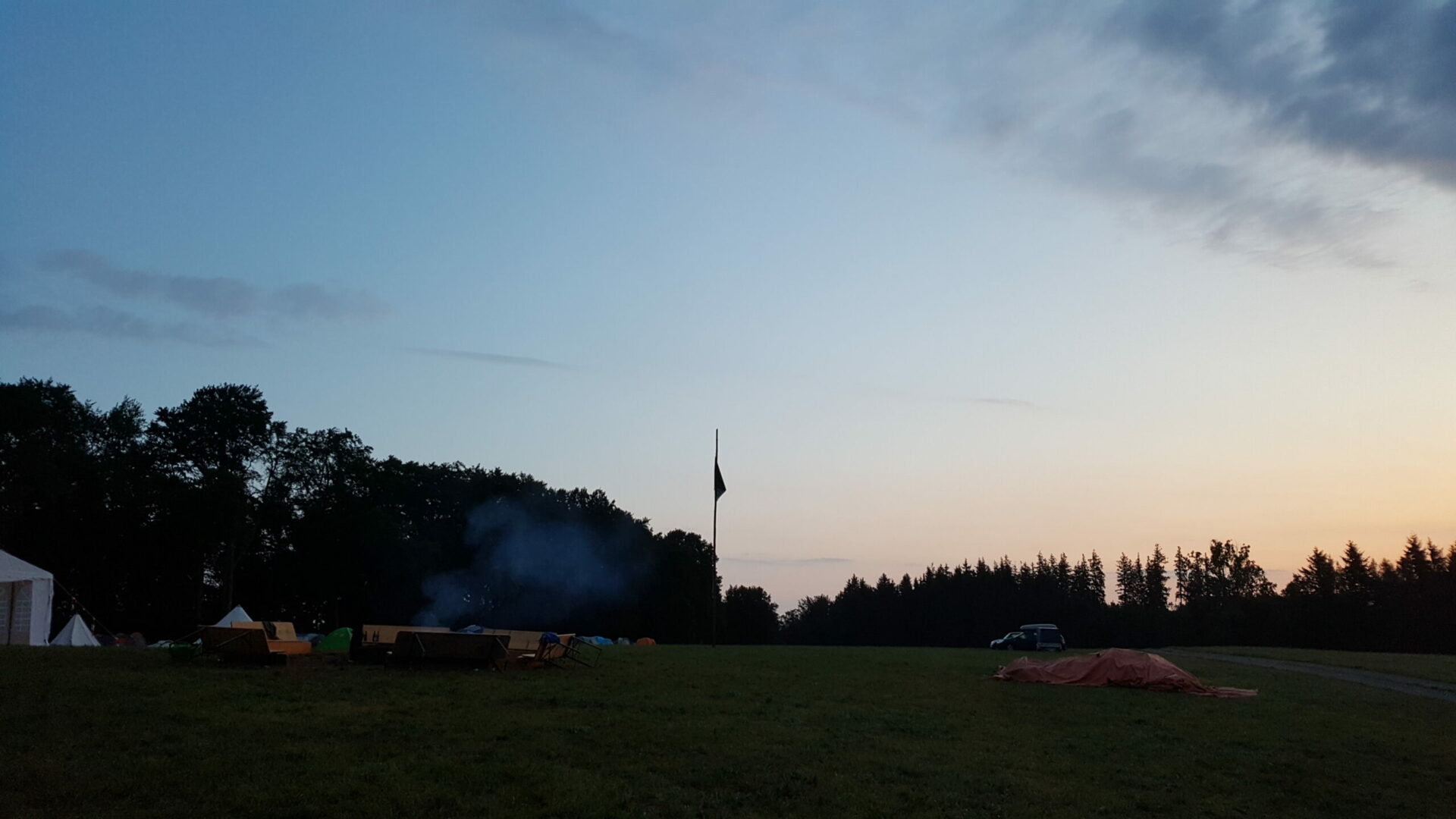 Sonnenuntergang, Zeltplatz, Banner